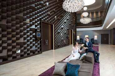هتل Hilton Saint Petersburg Expoforum