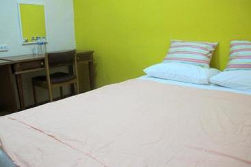 هتل Khaolak Seafan Bed & Breakfast