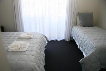 هتل Oceans Resort Whitianga