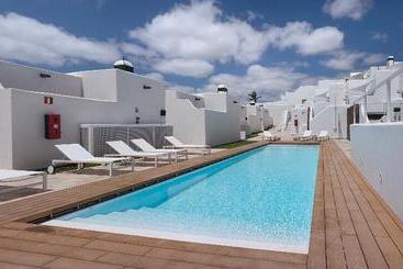 La Concha Boutique Apartments   Adults Only