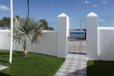 La Concha Boutique Apartments   Adults Only