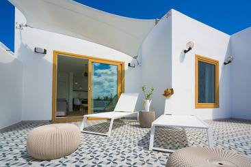 La Concha Boutique Apartments   Adults Only