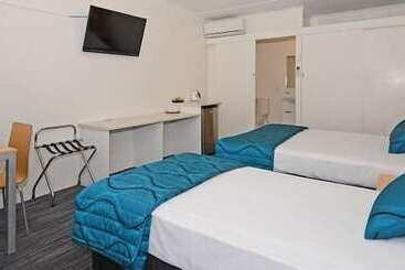 مُتل Urangan Motor Inn