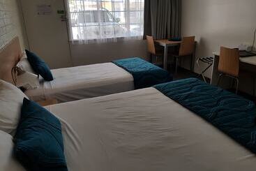 مُتل Urangan Motor Inn