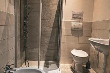 پانسیون Chambres Du Monde