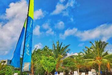 پانسیون Crown Beach Villas With Direct Access To The Bikini Beach