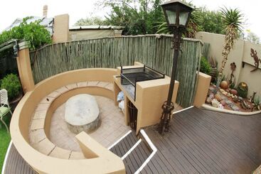 پانسیون Oleander Guest House