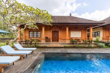 استراحتگاه Bon Nyuh Bungalows