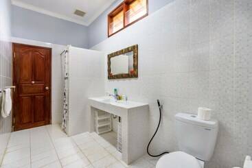 استراحتگاه Bon Nyuh Bungalows