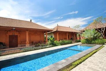 استراحتگاه Bon Nyuh Bungalows