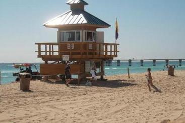 Sunny Isles Beach At Yatch Club