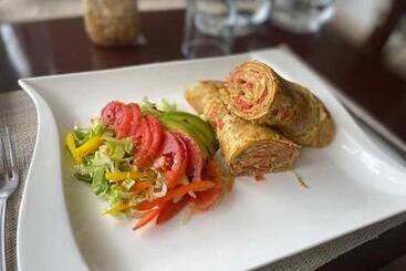 تختخواب و صبحانه Karibu Entebbe