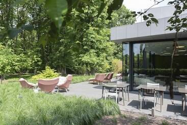 تختخواب و صبحانه Lithium Bed Zen & Breakfast