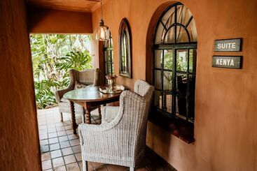 هتل Amanzi Lodge
