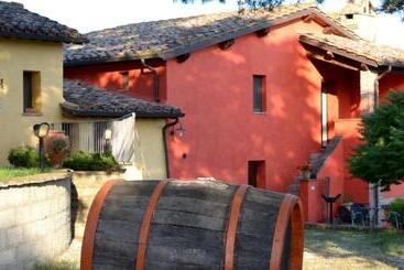 هتل Borgo Mandoleto  Country Resort & Spa