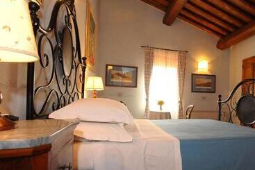 هتل Borgo Mandoleto  Country Resort & Spa
