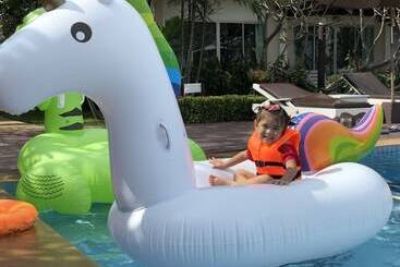 هتل Chez Nous Boutique Resort