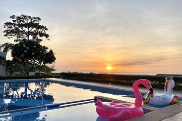 هتل Chez Nous Boutique Resort