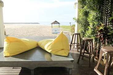 هتل Chez Nous Boutique Resort