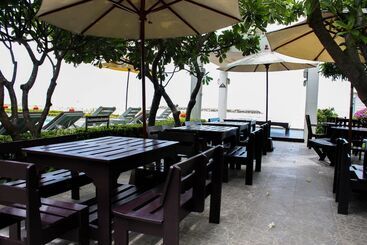 هتل Chez Nous Boutique Resort