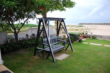 هتل Chez Nous Boutique Resort