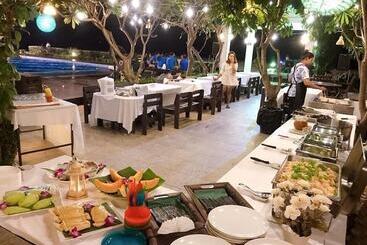 هتل Chez Nous Boutique Resort