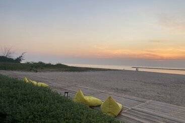 هتل Chez Nous Boutique Resort