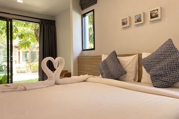 هتل Chez Nous Boutique Resort