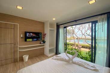 هتل Chez Nous Boutique Resort