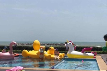هتل Chez Nous Boutique Resort