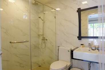 هتل Chez Nous Boutique Resort