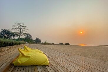 هتل Chez Nous Boutique Resort