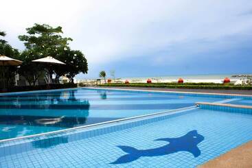 هتل Chez Nous Boutique Resort