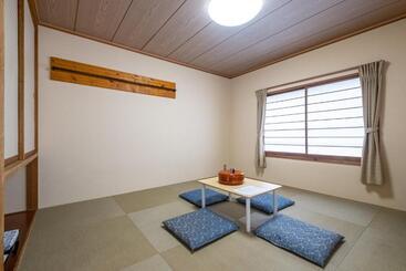هتل Kawaguchiko Station Inn