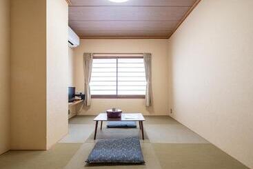 هتل Kawaguchiko Station Inn