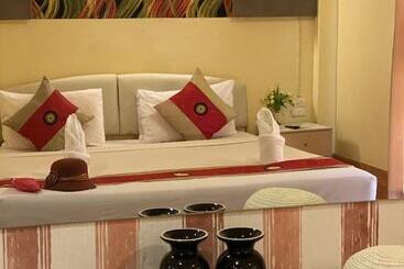 هتل Khaolak Grand City
