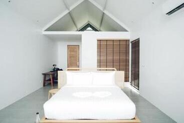 هتل Little Moon Villa