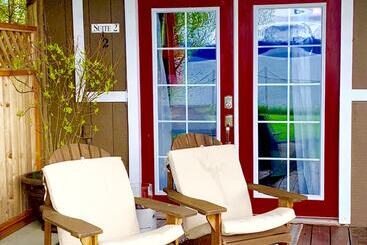 هتل Ocean House Inn & Condos