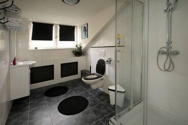 هتل Pension Auberge De Dael