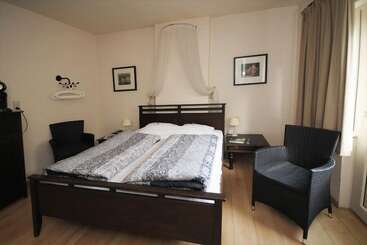 هتل Pension Auberge De Dael