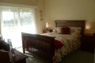 Karingal Homestead B&b