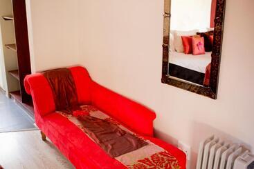 پانسیون Villa Mexicana Guesthouse