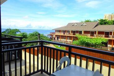 استراحتگاه Aozora Seaside Mactan