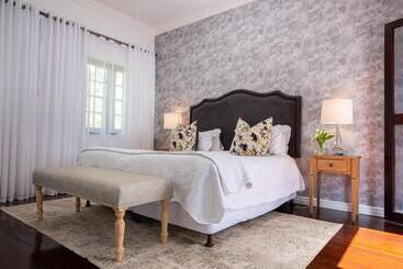 تختخواب و صبحانه Stellenhof Guest House