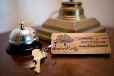 تختخواب و صبحانه Hazelwood Lodge