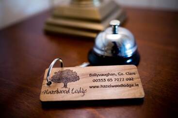 تختخواب و صبحانه Hazelwood Lodge