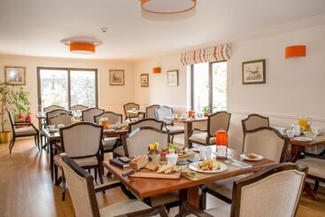 تختخواب و صبحانه Hazelwood Lodge
