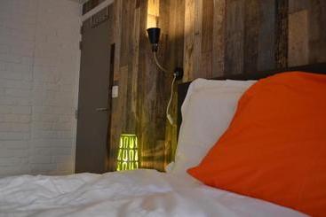 تختخواب و صبحانه Les Chambres d'Elza