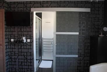 تختخواب و صبحانه Sweetnest Guest House