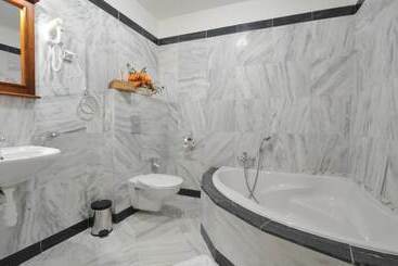 Brioni Suites